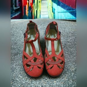 Jambu red shoes